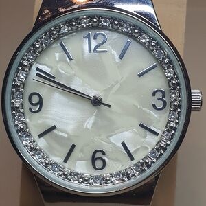 Ding Feng Silver/MOP Rhinestone Stainless Steel Mesh Women's Watch